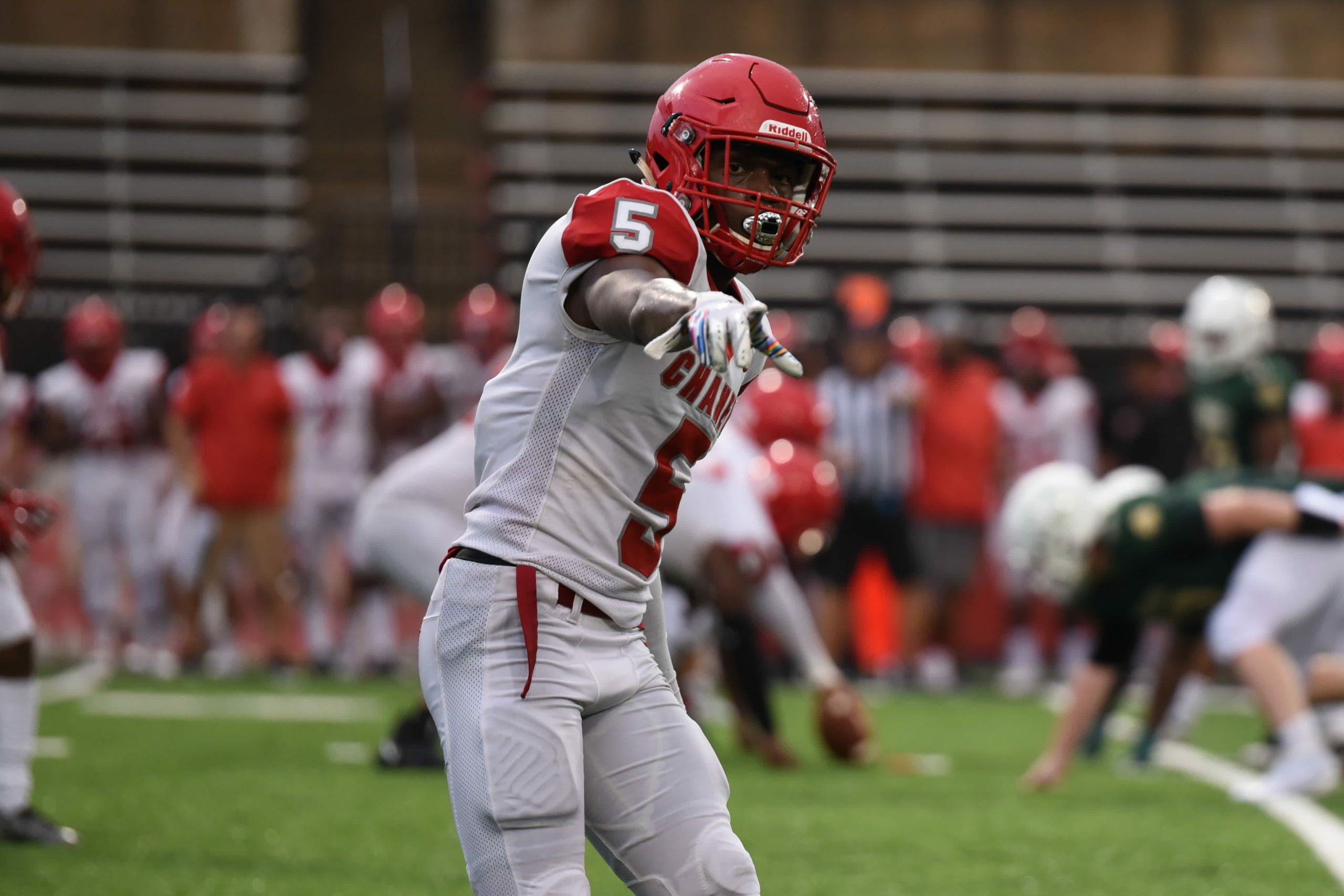 New Philadelphia Quakers football beats Louisville Leopards in Week 1