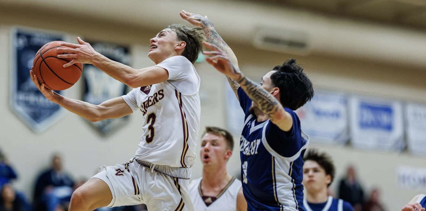 LAKERS COAST IN WIN OVER SPARTANS - Your Sports Network