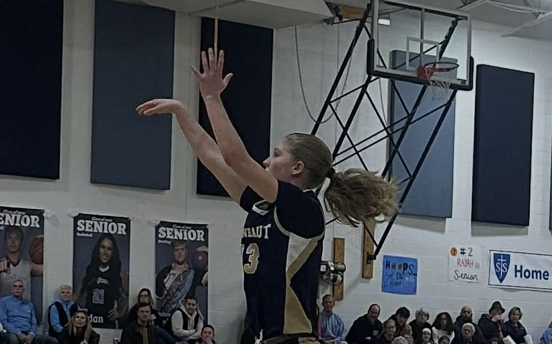 LADY SPARTANS FIGHT FOR TOUGH ROAD WIN OVER HERALDS - Your Sports Network